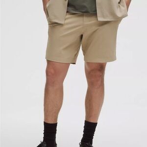 LULULEMON MENS ABC CLASSIC FIT SHORT IN SHEER OAK